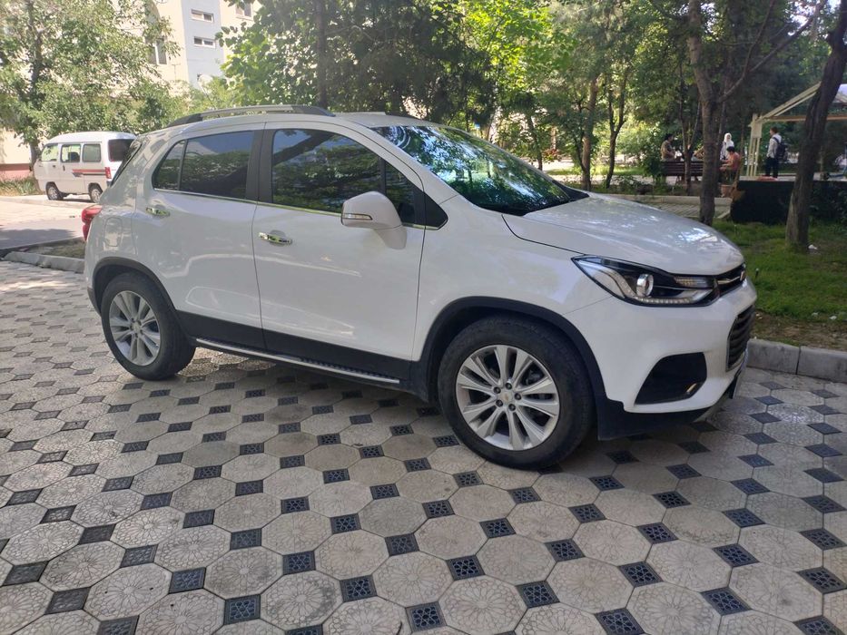 Tracker 1. Premier