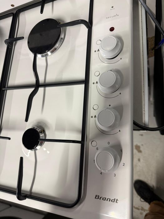 Plită mixtă încorporabilă gaz + electrică Brandt BPE6411WM