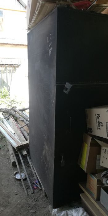 Продается  металлическая ёмкость