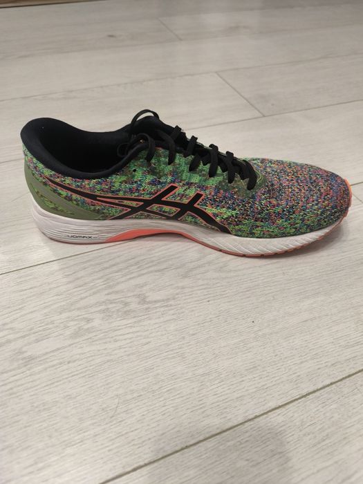 Продавам маратонки Asics 46 номер.