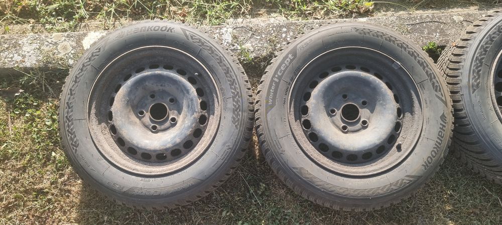 Vand 4 cauciucuri hankook winter i*cept RS3 195/65 R15 91T + jante
