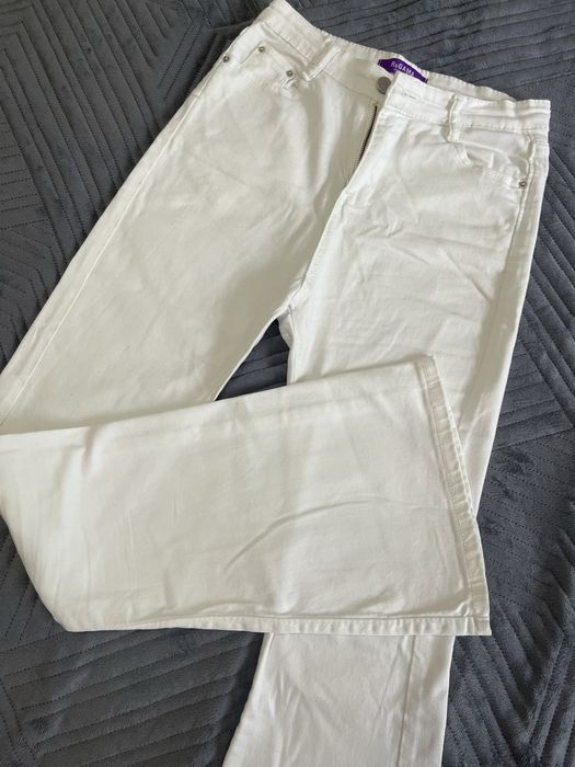 Продаю новые джинсы клеш