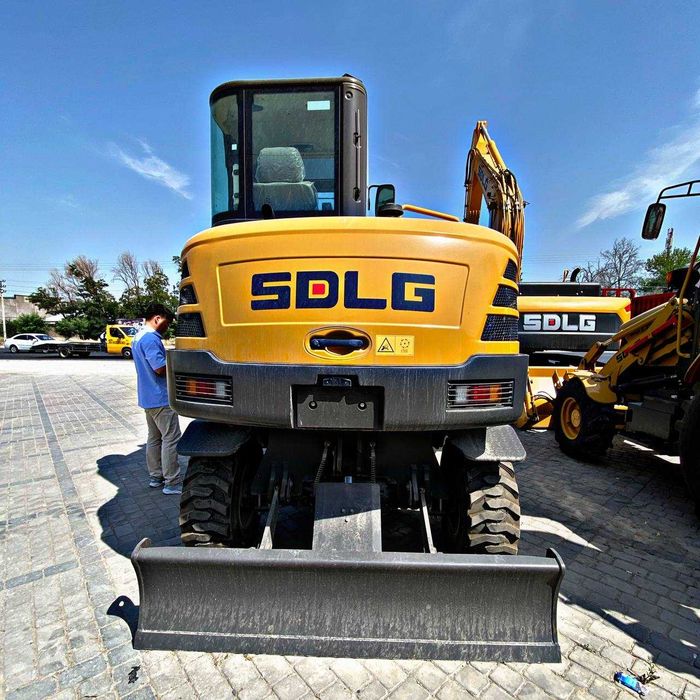 Колёсный Экскаватор SDLG E765F 0,21 м³. Навоий