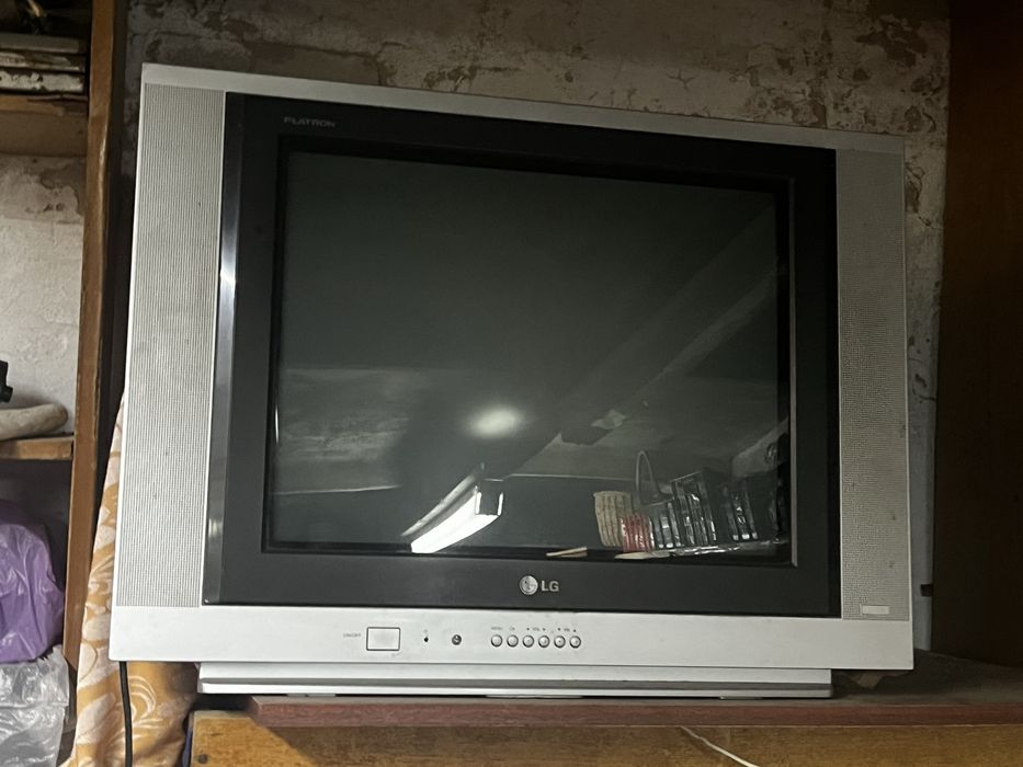 Продам телевизор