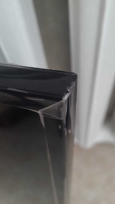 Продам смарт-телевизор SAMSUNG 4K UHD