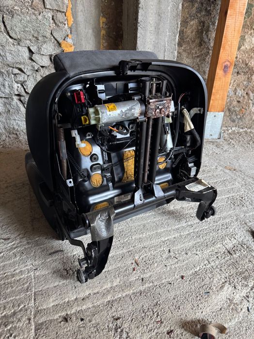 Салон за сеат леон 1м