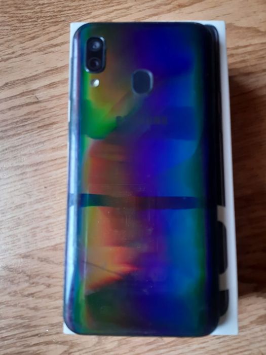 Samsung a40 требует ремонта