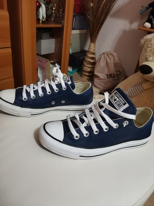 Tenisi Converse in stare excelenta