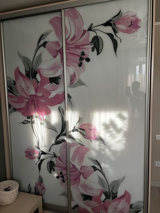 Продается шифоньер, комод и тумба