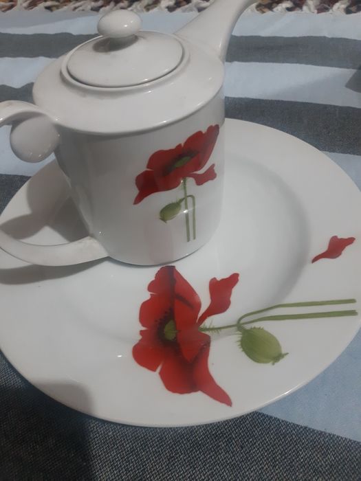 Продам сервиз почти новая