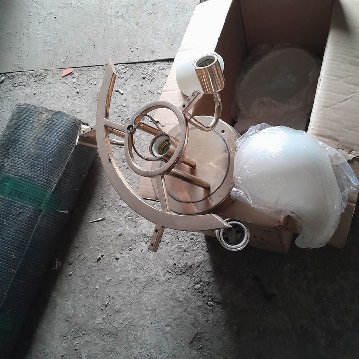 Продам люстру для кухни