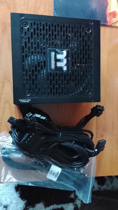 Блок питания на 850W Thermaltake
