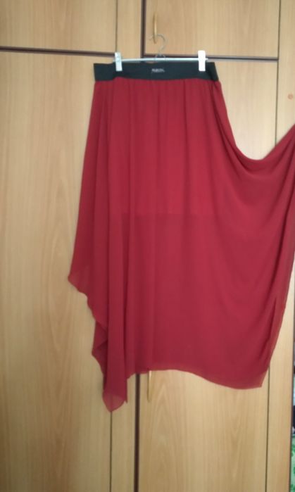 Юбки ОЧЕНЬ КРАСИВЫЕ  5 штук раз. 46-50  на подкладе