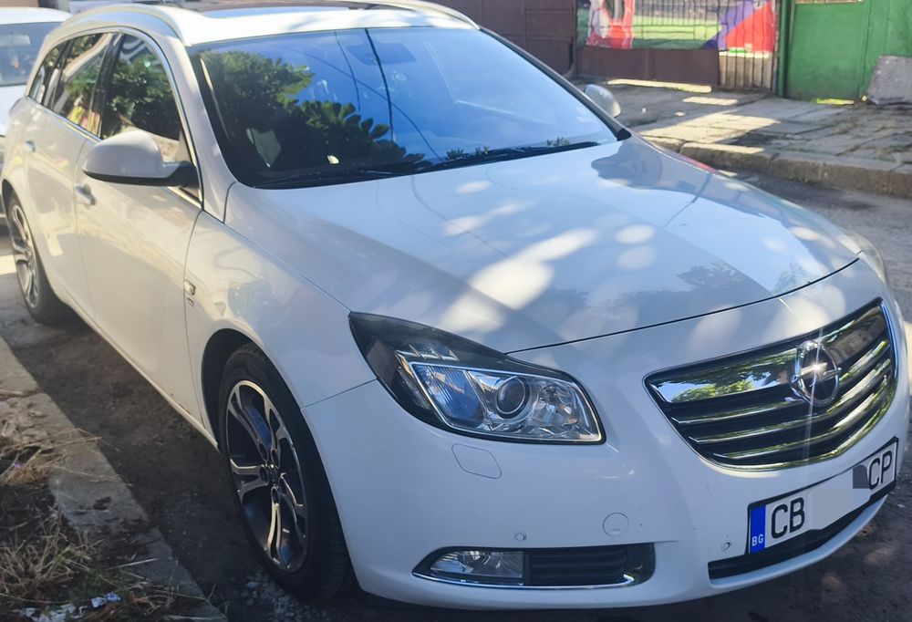 Продавам Opel Insignia