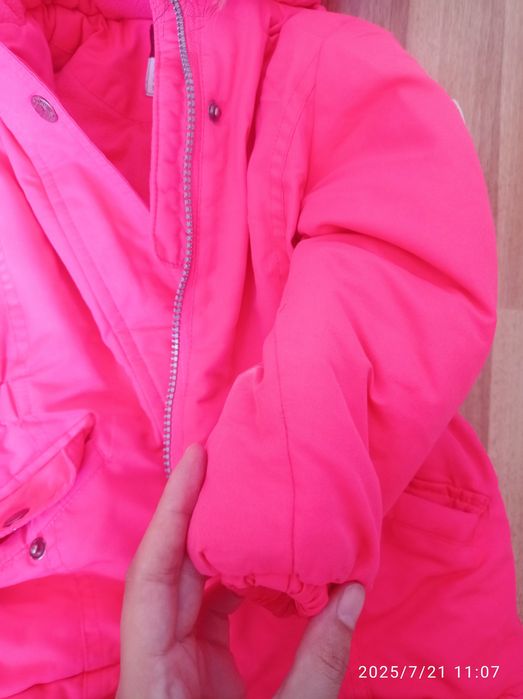 Продам зимний пуховик на девочку