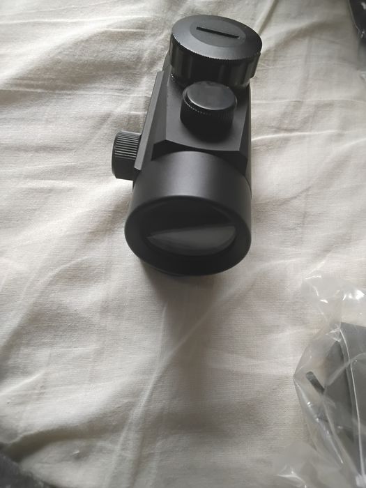 Luneta 1×40 mm,sina reglabila 12-20mm,punct rosu-verde,nouă