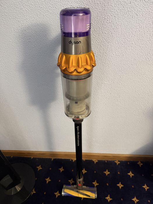 Универсальный  моющий Пылесос Dyson на запчасти