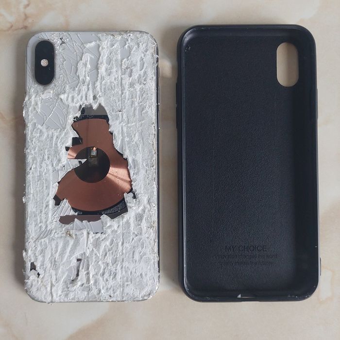 Vând Apple iPhone Xs Neverlocked, scăpat dar funcțional //poze reale