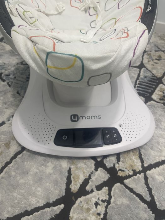 Shezlong шезлонг качалка 4moms mamaRoo4 2022 года хорошое состояние