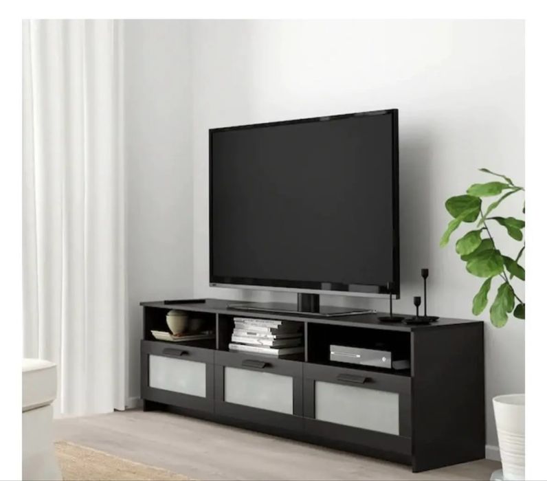 Тумба под телевизор Икеа .