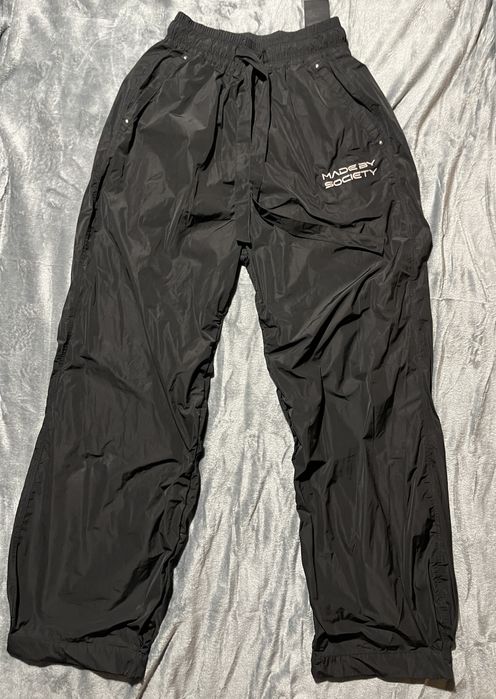 Pantaloni Made By Society