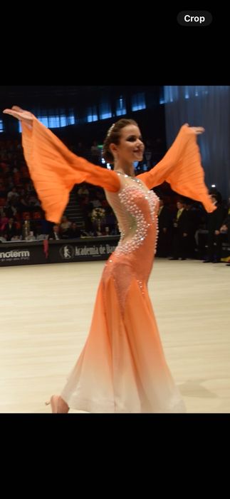 Рокля за стандартни танци