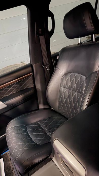 Toyota land crusier 200