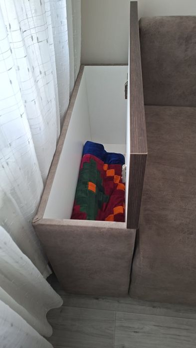 Продам диван, 4 метра 40 см.