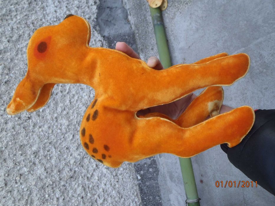 Ретро детски играчки от соца - механични, плюшени, кукли, надуваеми.