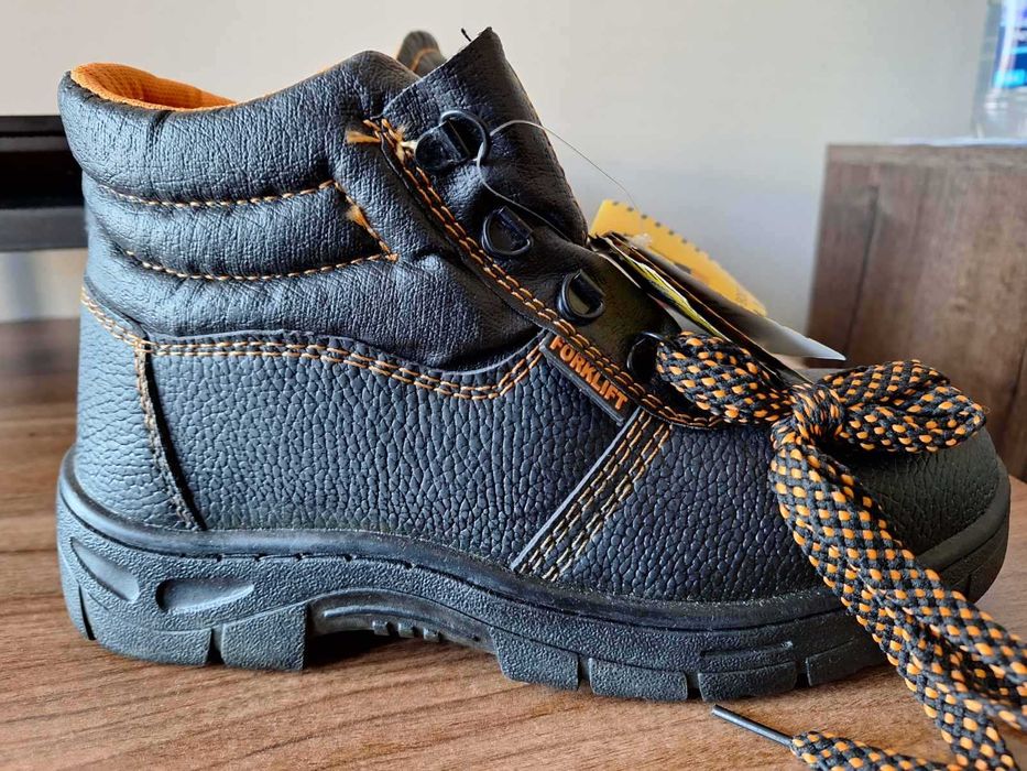 НОВИ! Работни боти Forklift Safety boots, №42 /8/,черна еко кожа