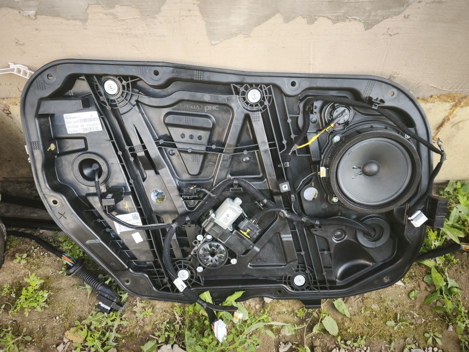 Стеклоподъёмник, стекло Киа Сид kia ceed xceed иксид