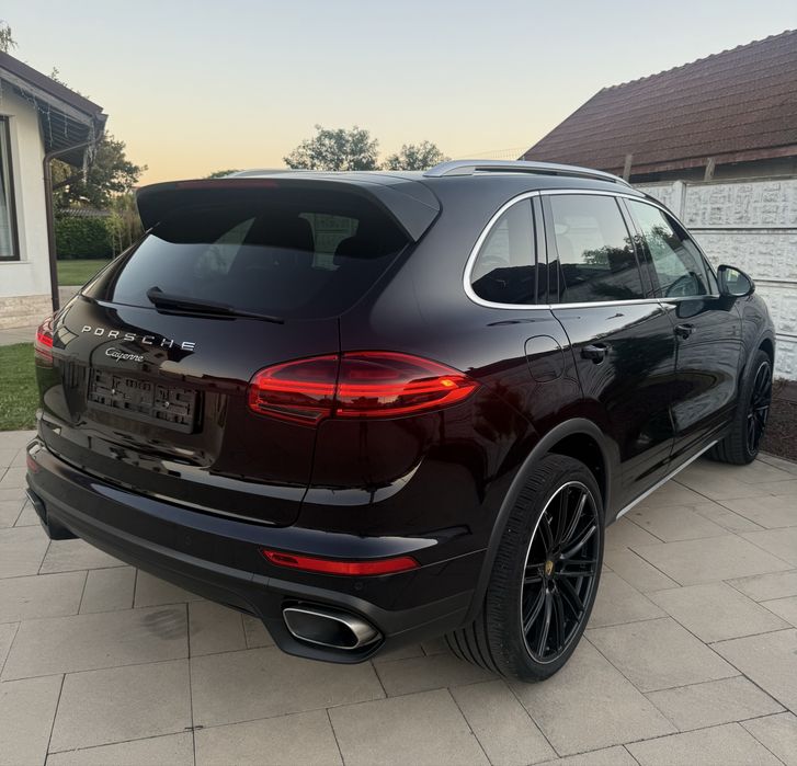 Porsche Cayenne 3.0 Diesel Facelift 2016 Chrono Panorama Full Led Bose Suspensie Incalzire Volan JetBlack R22