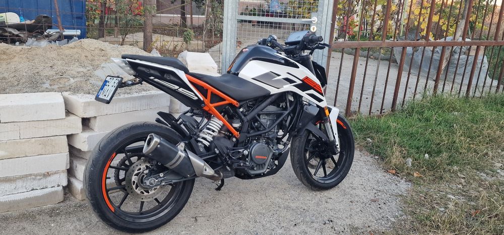 Vand KTM Duke 125CC 16 ani A1