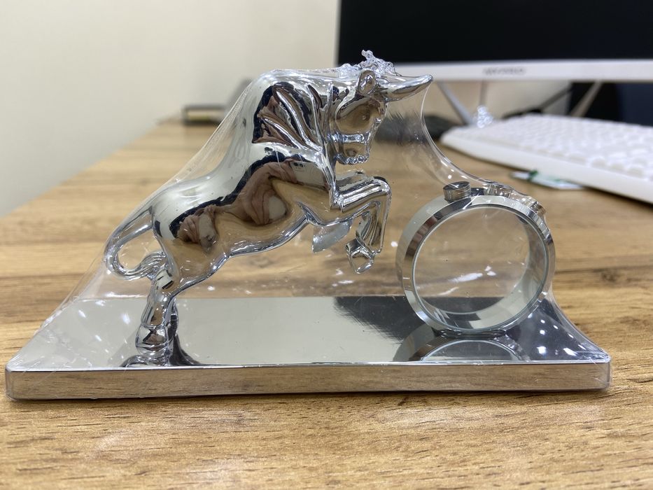 Mashina va ofis uchun osvijitel – Tulpor va Buqa