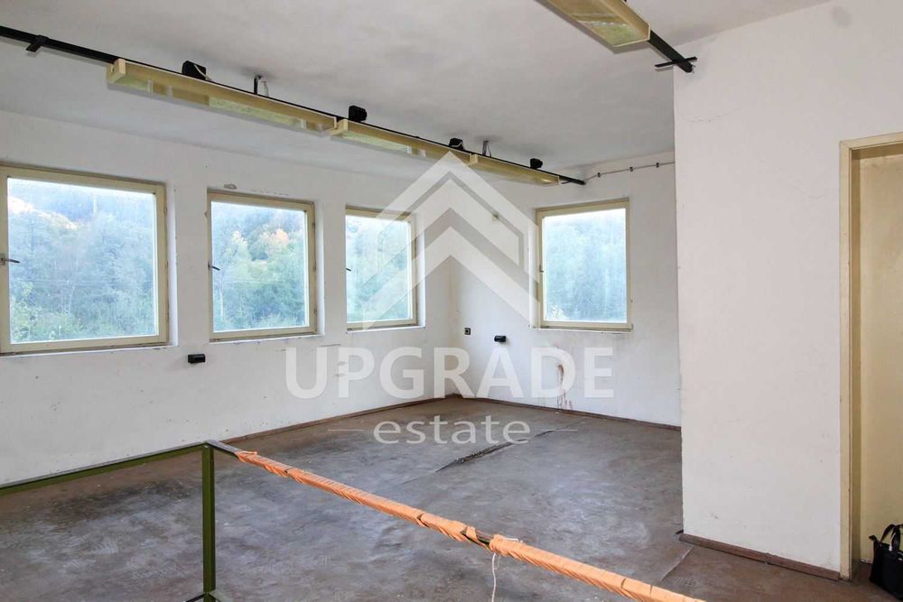 Продава се Къща в с. Елховец, Област Смолян - 450 кв.м за 378 €/кв.м - Снимка #11