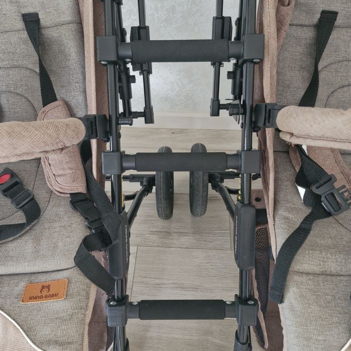 Продам коляски для двойняшек