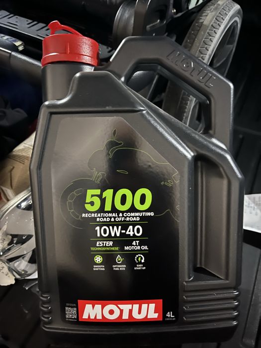 Spray curatare lant, frane si contact plus ulei motul 10w40