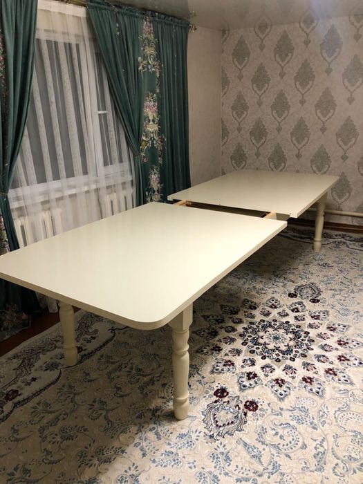 Продам стол для зала