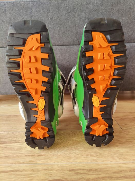 Чисто нови ски туринг обувки Scarpa Gea, 230мм, 37 номер