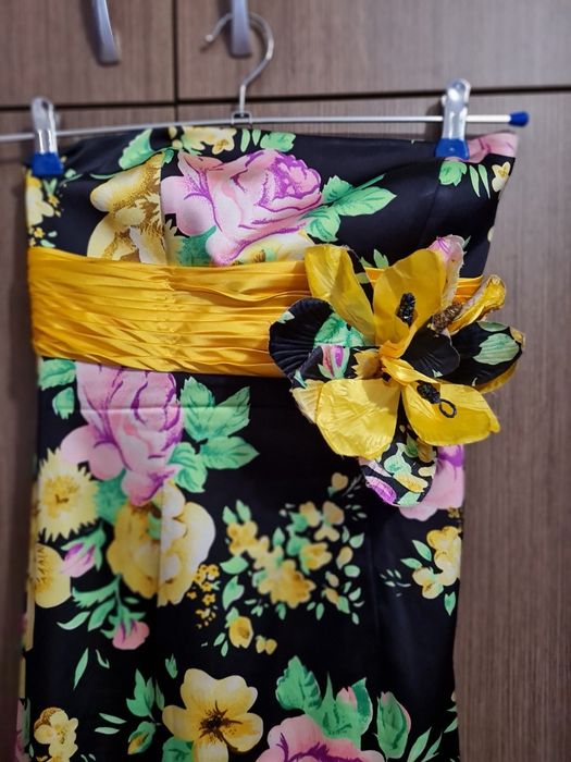 Rochie eleganta cu flori