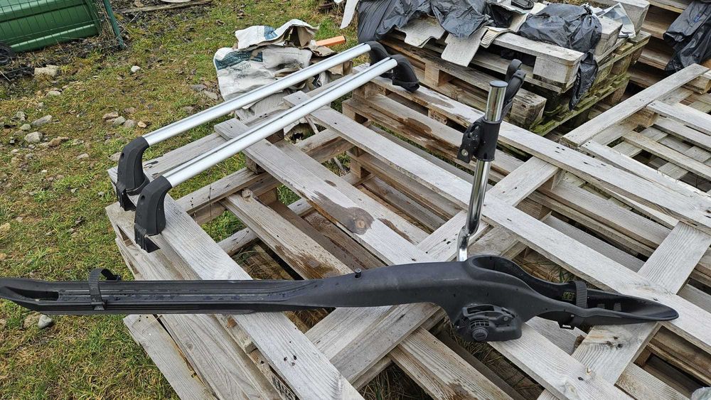 Bare transversale Toyota + Suport bicicletă original – stare f bună