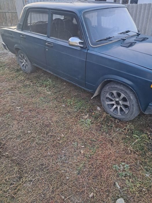 Продам машину ваз 2105