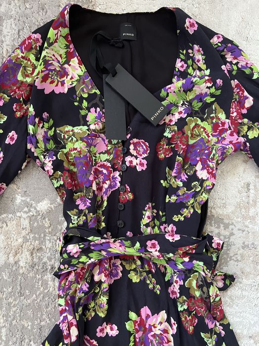 Рокля на цветя Pinko
