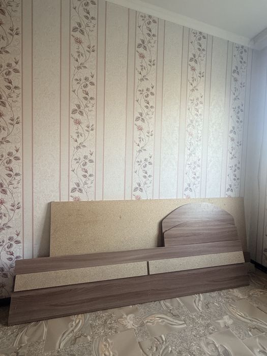 Продаю кровать односпальную