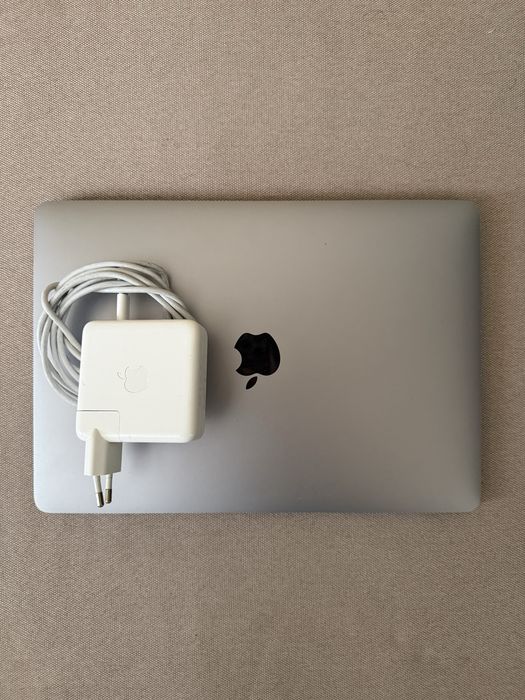 Apple Macbook 13