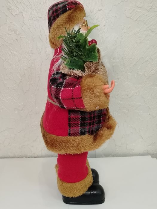 Дед мороз под елку