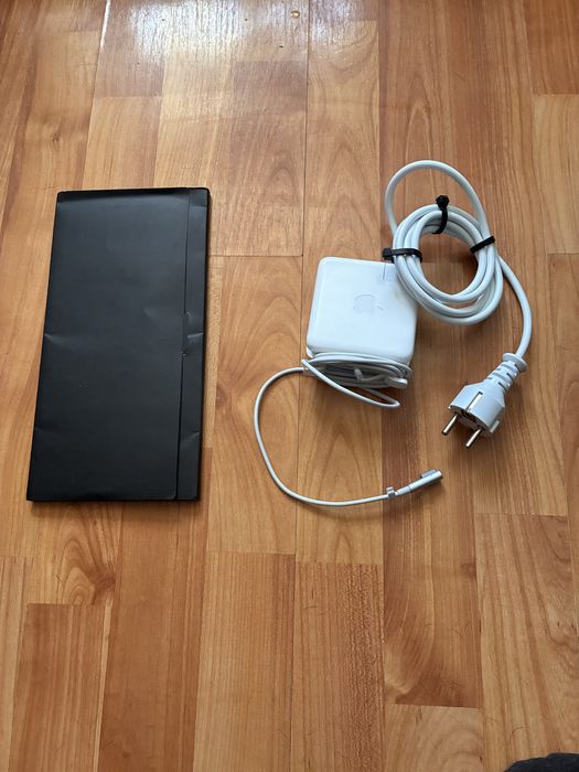 Продам MacBook 17 pro