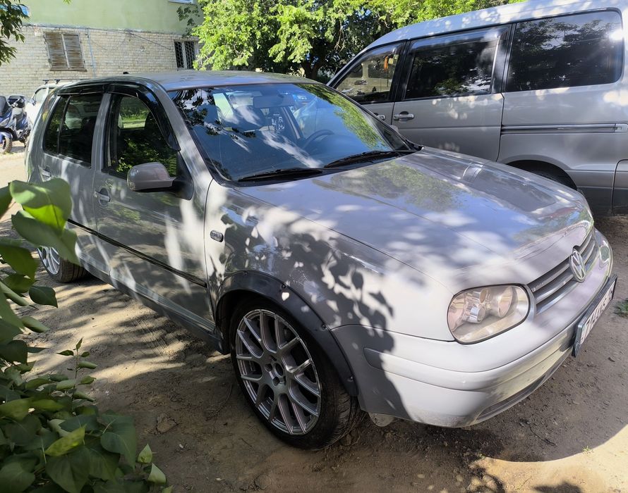 Продам Golf 4, механика, 1.8