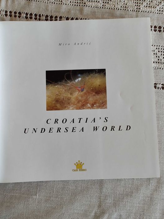 Богато илюстрирана книга, твърди корици: Подводният свят на Хърватия