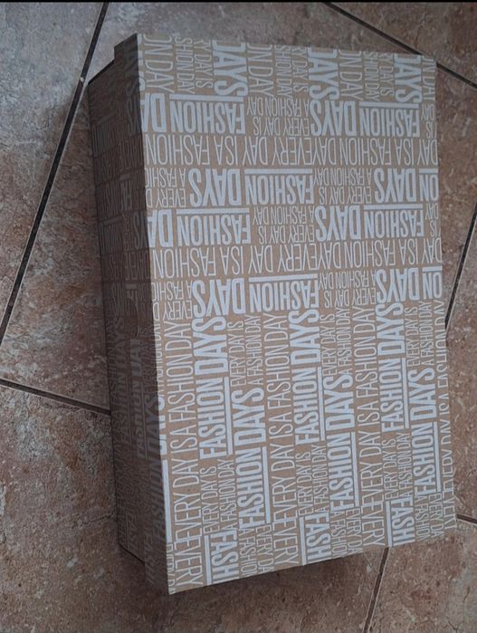 Ghete de fotbal mărimea 40